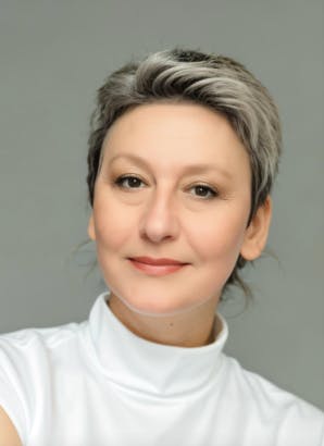 People profile photo of Pamela Armstrong