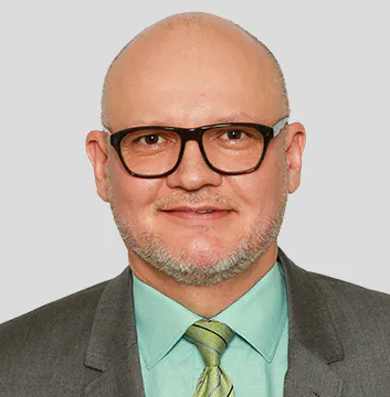 People profile photo of Andrew Miles